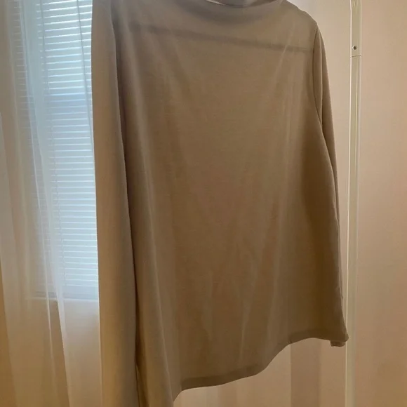 Ann Taylor Mock Neck Cream Sweater - Picture 5 of 6